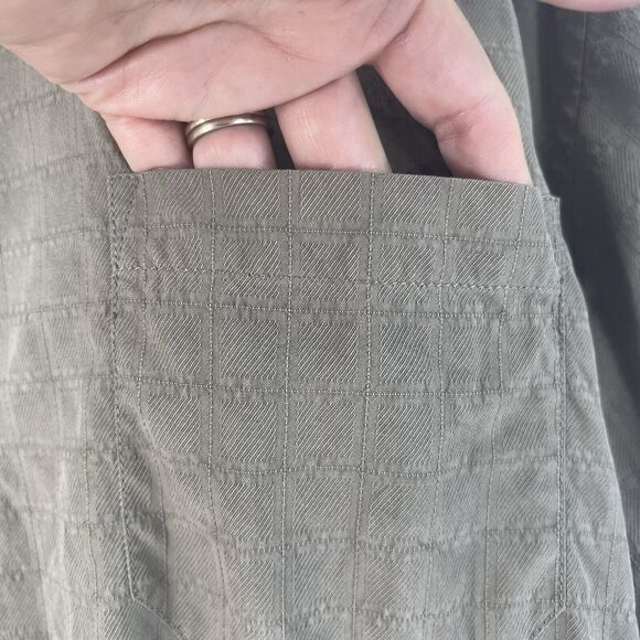 Tommy Bahama Size XL Shirt Silk Camp Embroiderd Island Bar Fly Fishing Brown - Picture 5 of 16